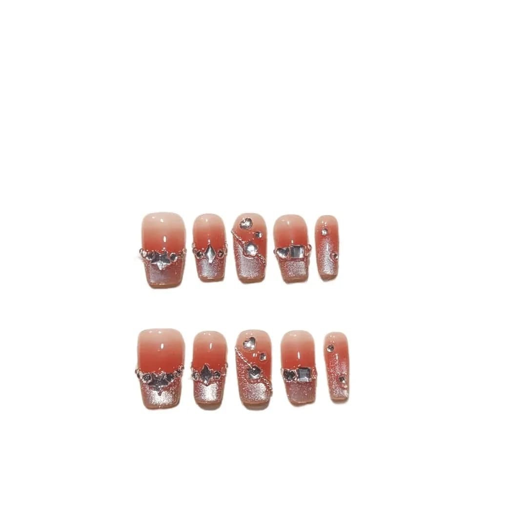 Kratki kvadratni umetni nohti Cat Eye blush s francosko konico in kristali