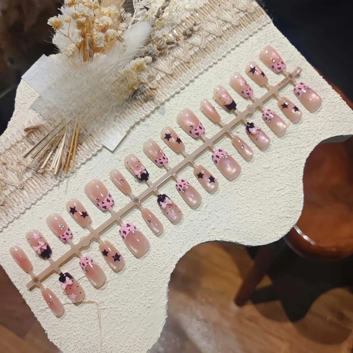 Sladke divje galaksije mačje oko nalepljivi nohti kratki coffin roza leopard