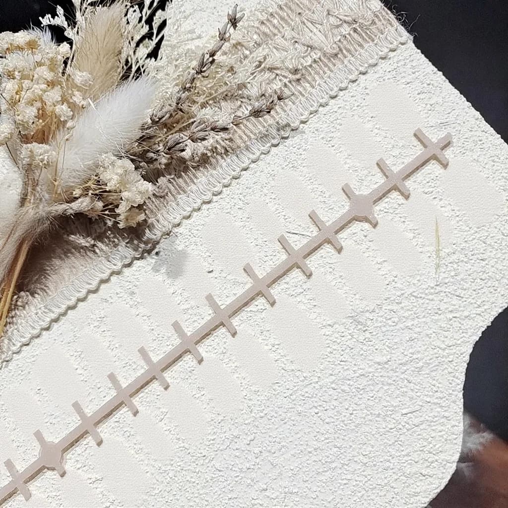 Umetni nohti mačje oko s češnjevim cvetjem in kristalčki